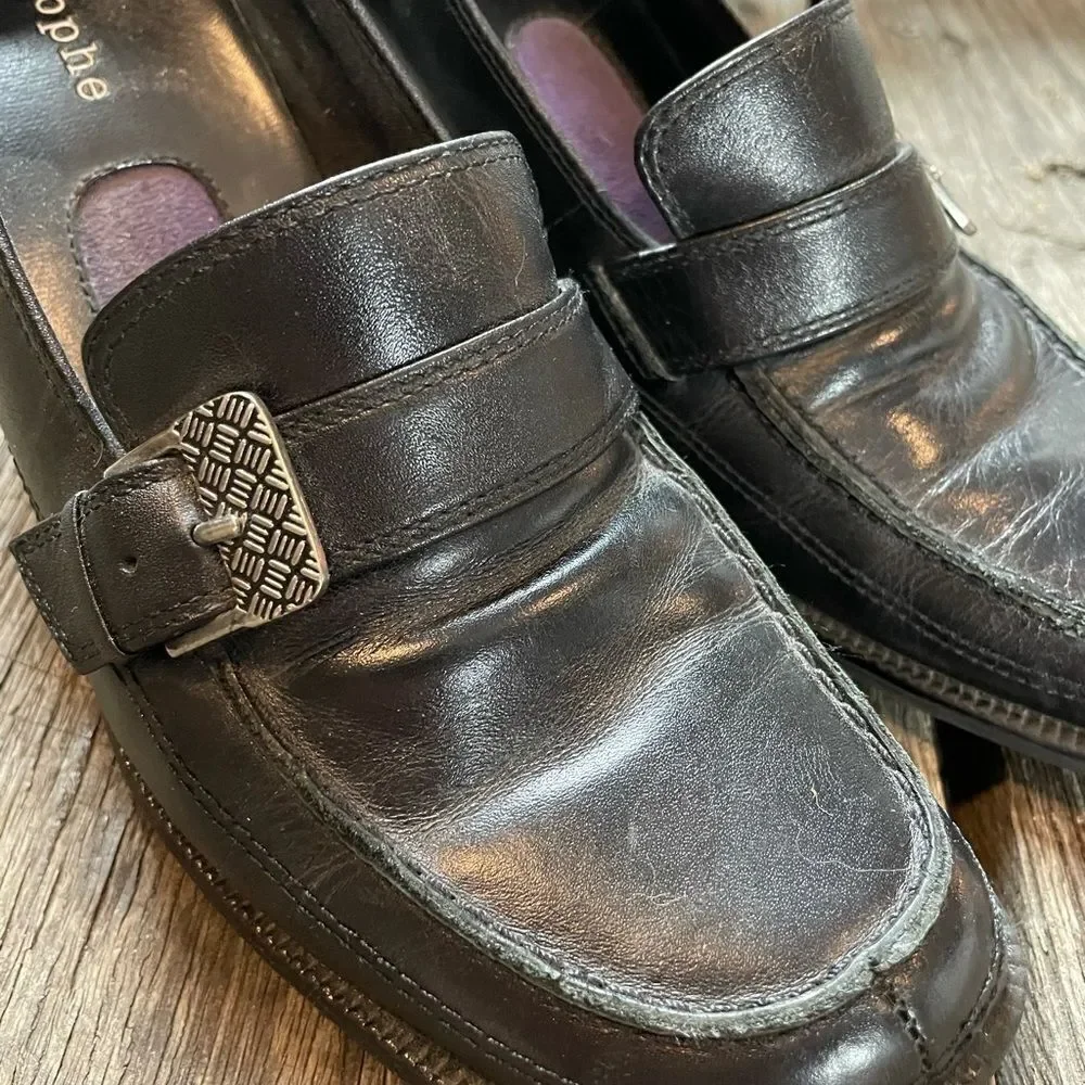 Apostrophe Bina Black Leather Buckle Heels EUC